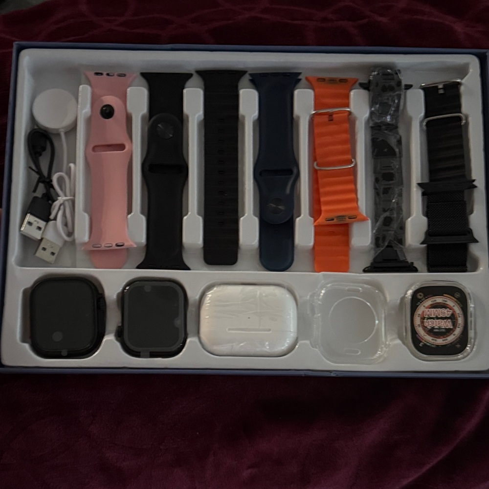 Series 10 Wireless Earbuds and Smartwatch Set - White - Picture 3 of 7